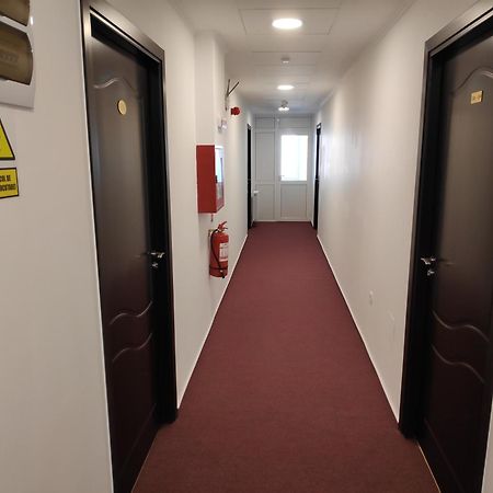 Hostel Caliman Качулата Екстериор снимка