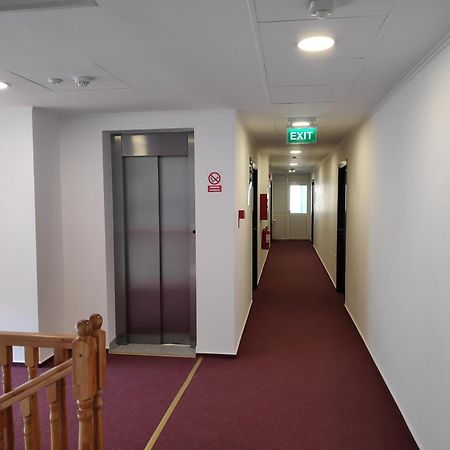 Hostel Caliman Качулата Екстериор снимка